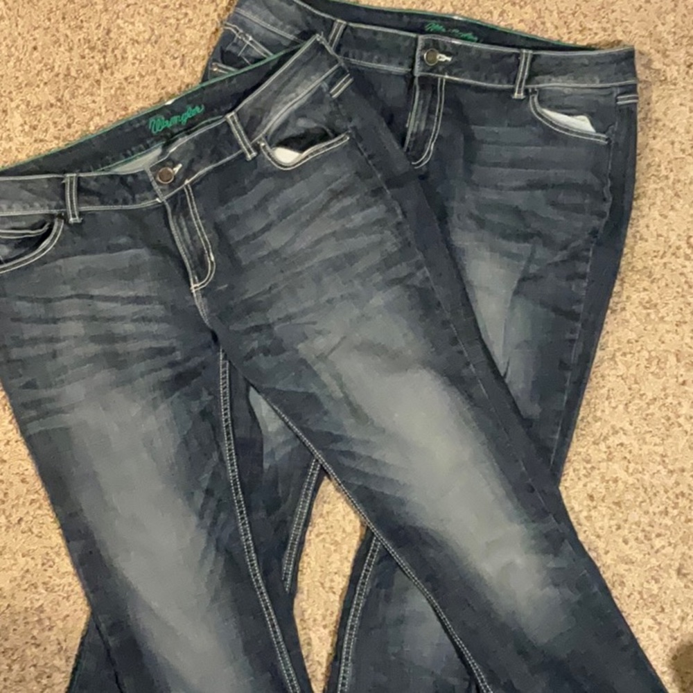 15/16 x 34 Wrangler bootcut Women’s jean